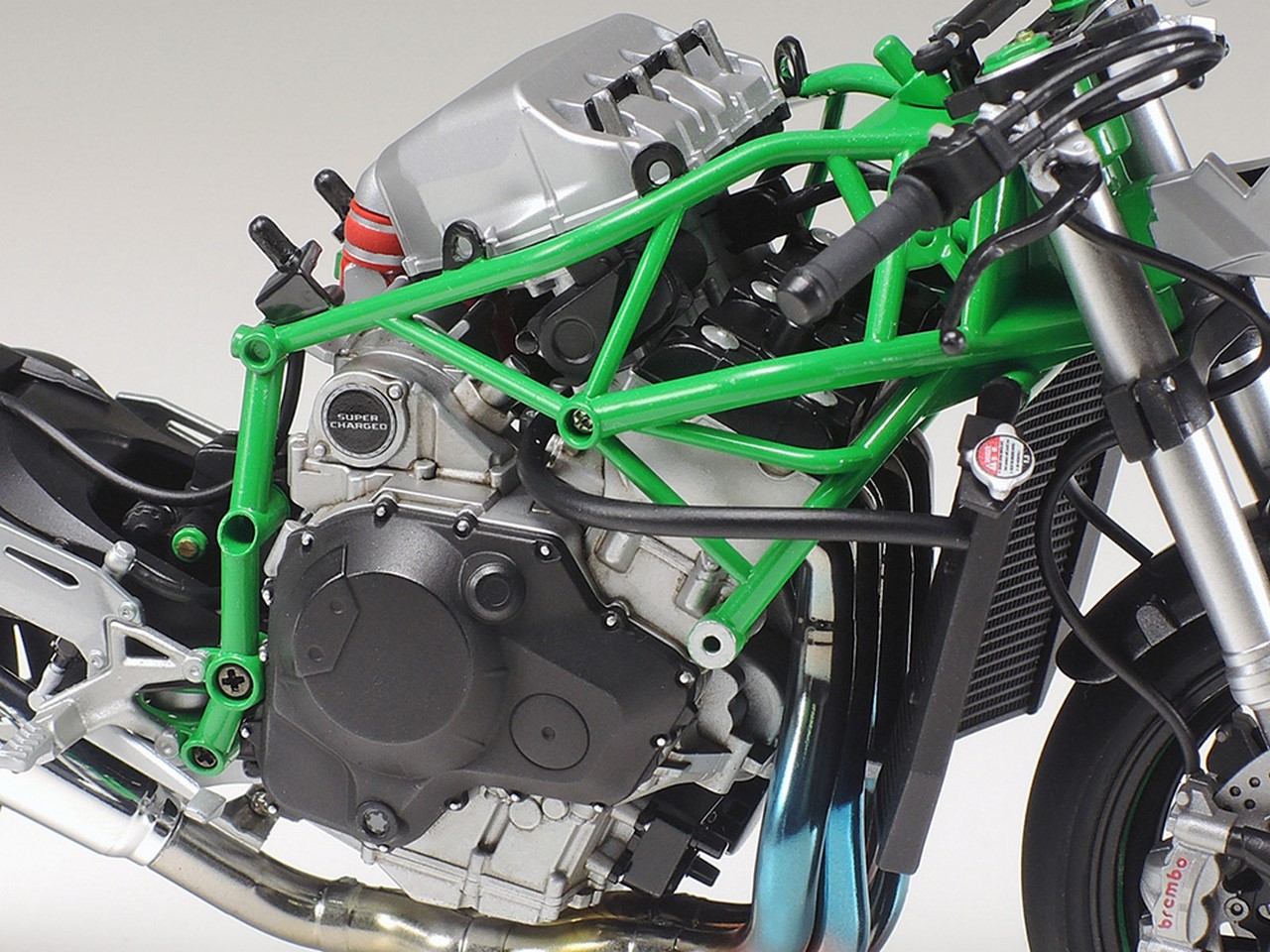 Kawasaki-H2R-Tamiya-scale-model-frame.jpg