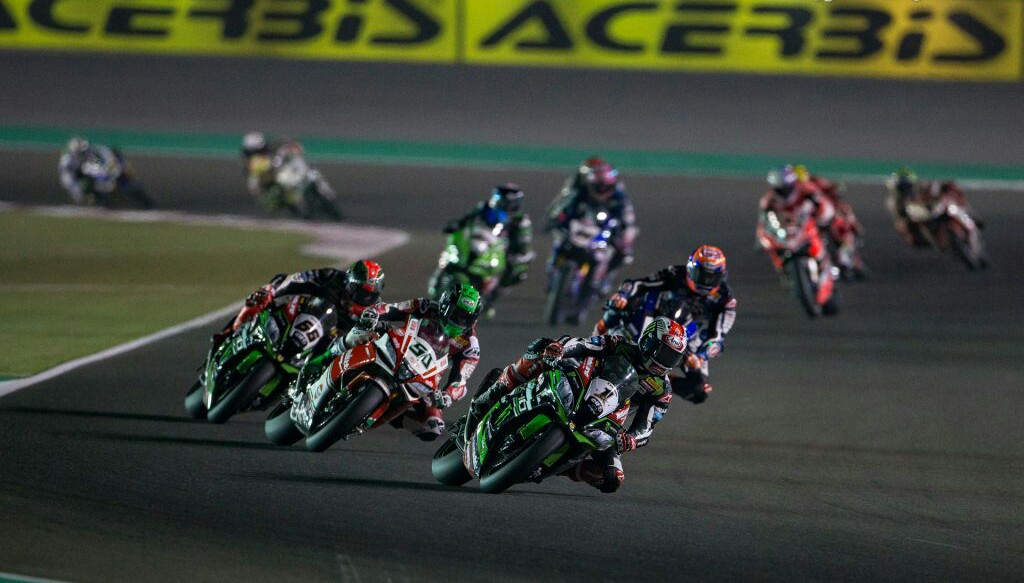 WSBK 2017 Losail Rnd13 R2 Rea C87Q8023 1024x683