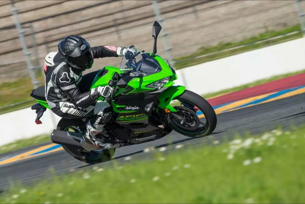 2018 kawasaki ninja 400 track