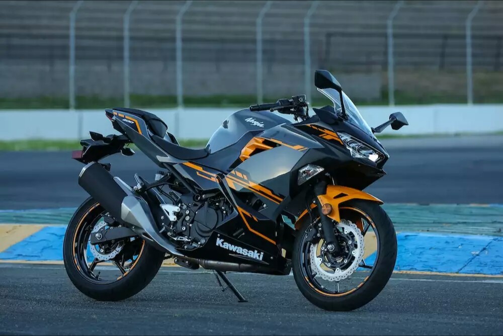 2018 kawasaki ninja orange